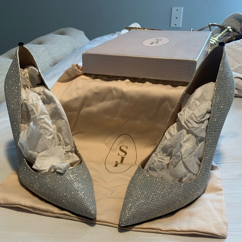 SJP  Silver Pointed Heels